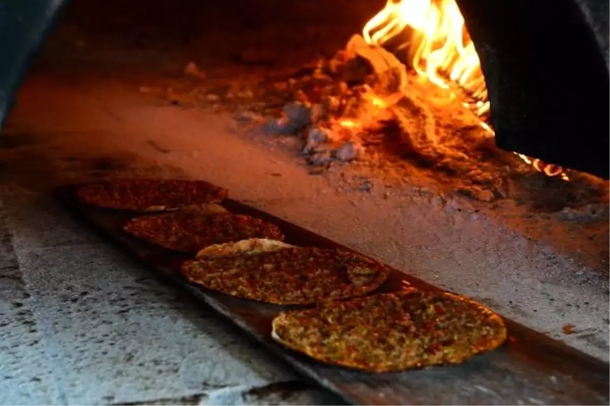 Kanserden koruyan siyez buğdayından lahmacun