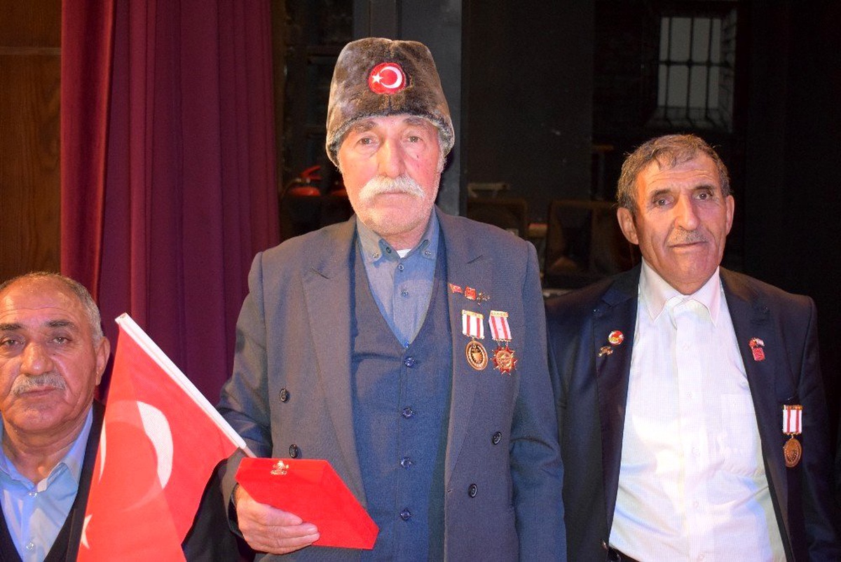 Kıbrıs Gazileri için \'Madalya Tevcih Töreni\' düzenlendi