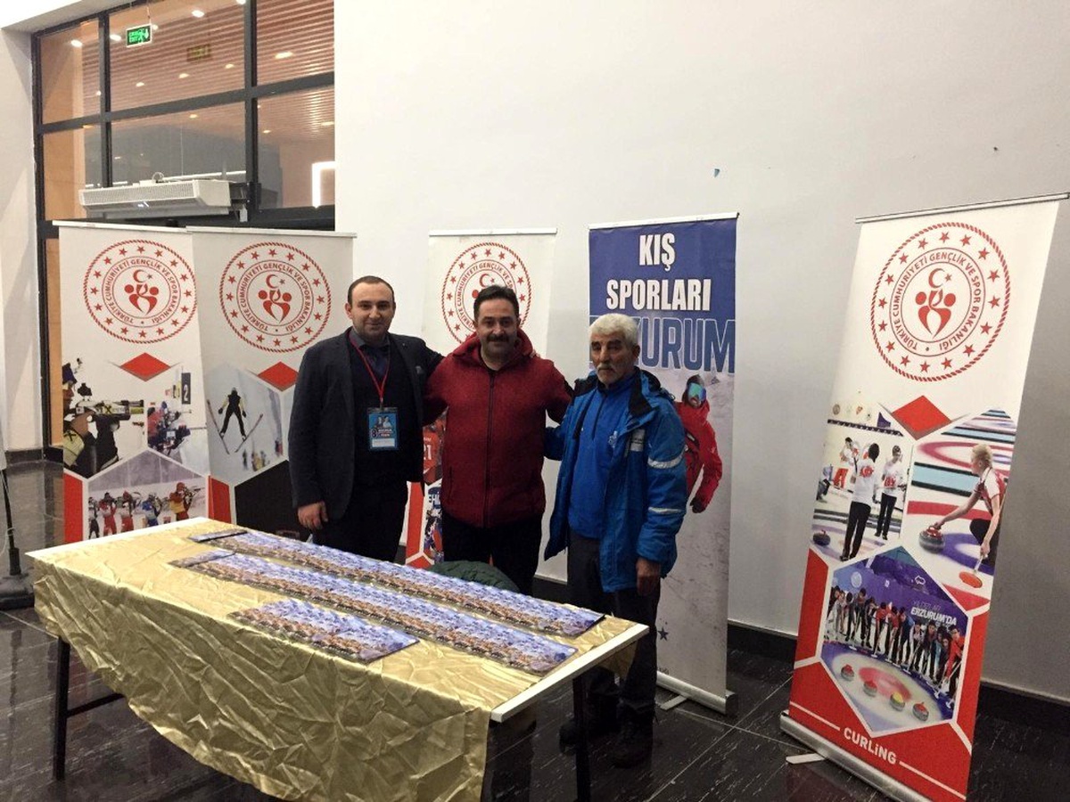 Kış ve Buz Sporları standı göz doldurdu