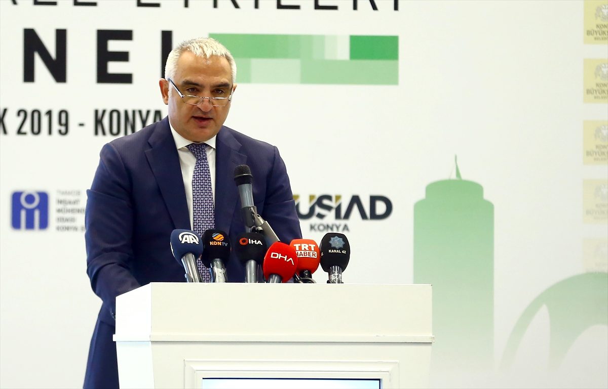 Kültür ve Turizm Bakanı Ersoy: "Şehirlerimizin önemli projelerini hayata geçireceğiz"