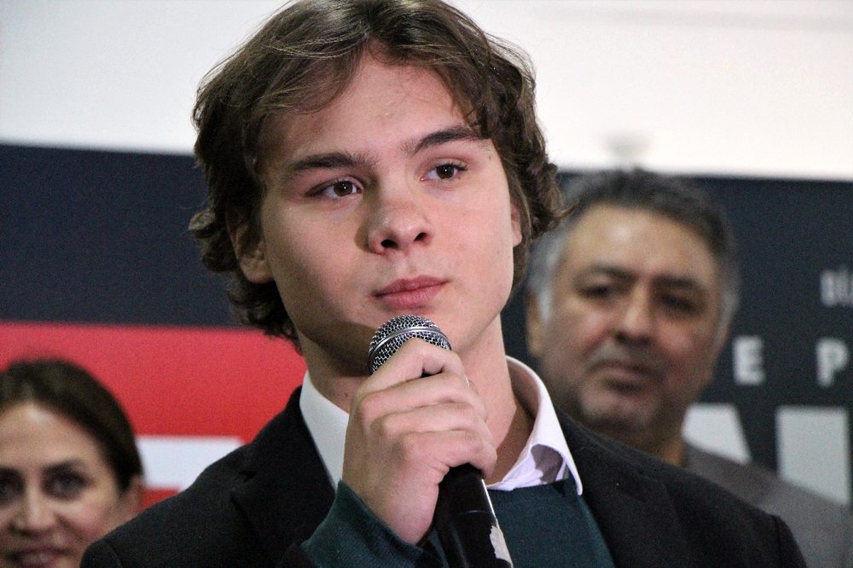 "Naim Süleymanoğlu" filmi oyuncuları Eskişehir\'de sinemaseverlerle buluştu