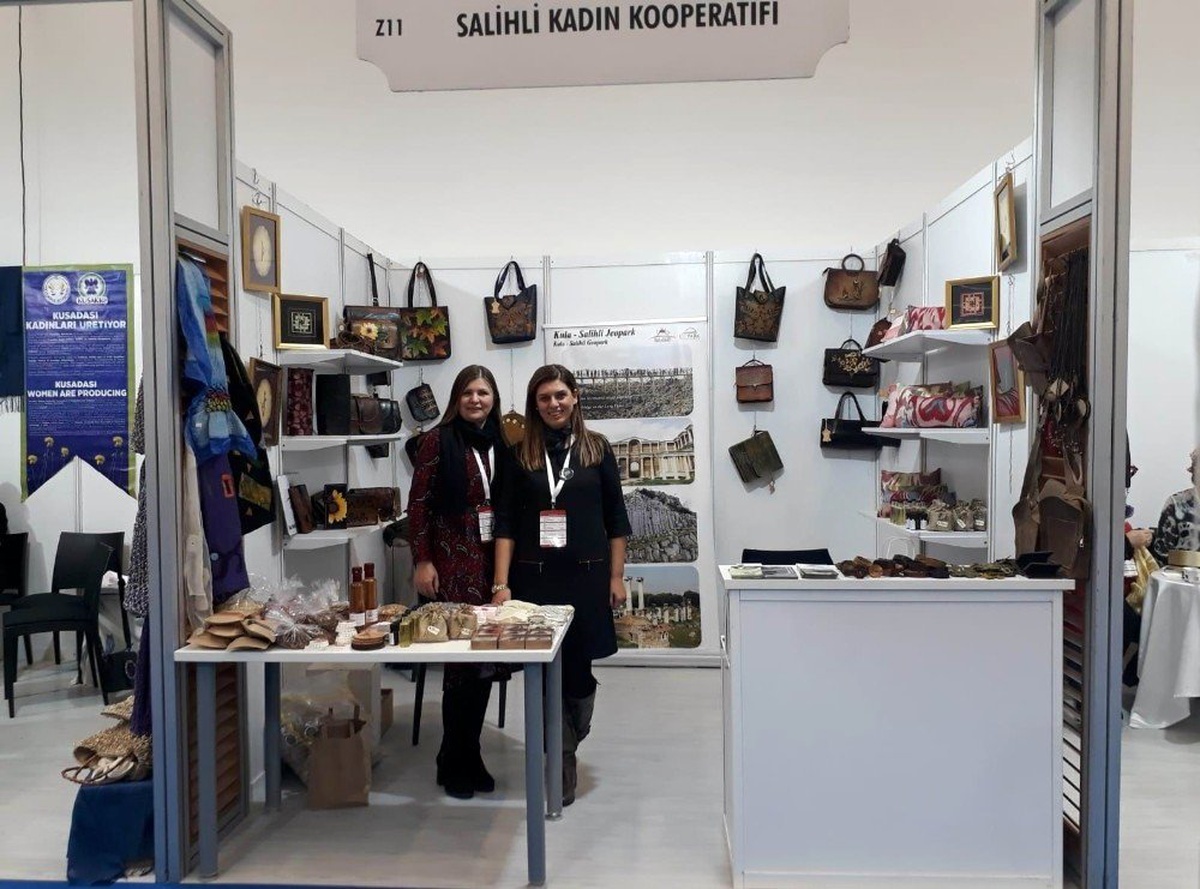 Salihlili kadınların el emekleri Ankara\'da sergilendi