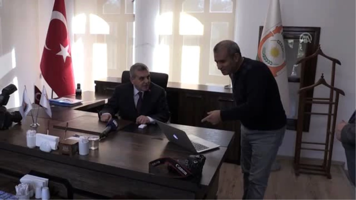 Şanlıurfa Büyükşehir Belediye Başkanı Beyazgül AA\'nın "Yılın Fotoğrafları" oylamasına katıldı