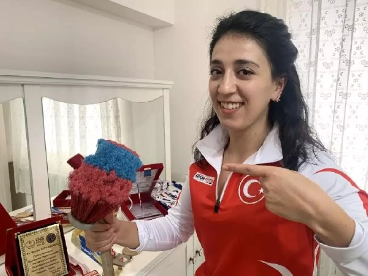 \'Süpürge\' diye tanınan curlingle hayatı değişti