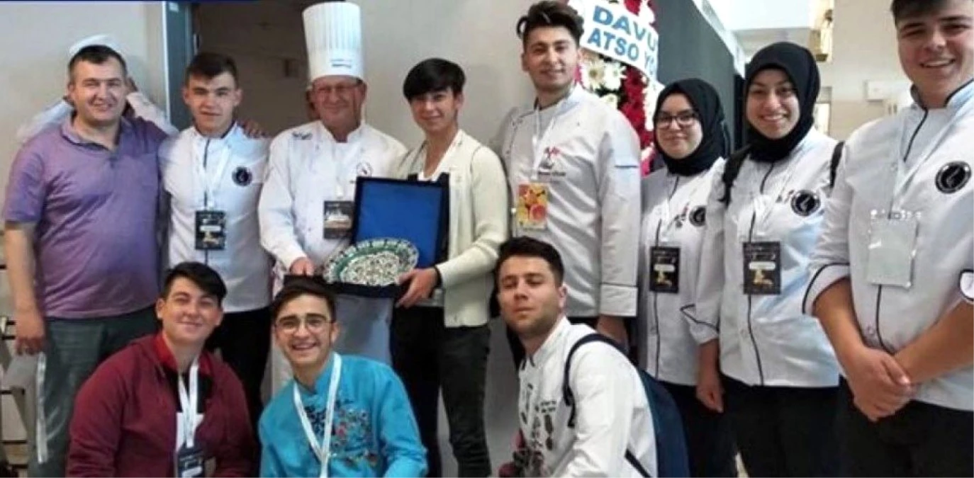 Yoncalı Meslekî ve Teknik Anadolu Lisesi mutfak yarışmasında Türkiye ikincisi