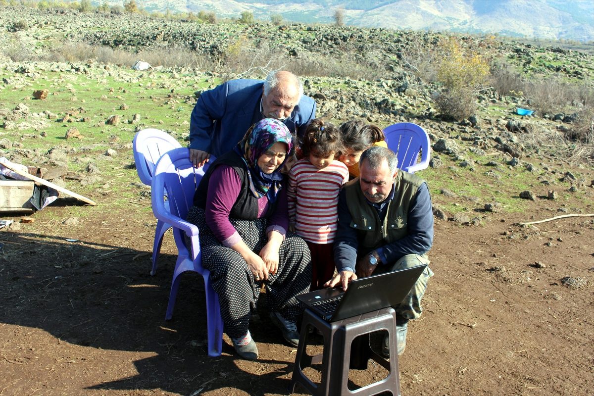 "Yörük Ana"nın tercihi, "Millilerden asker selamı" oldu
