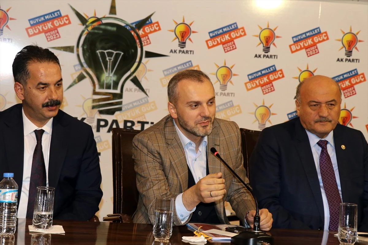 AK Partili Kandemir Erzincan\'da partisinin teşkilat toplantısına katıldı
