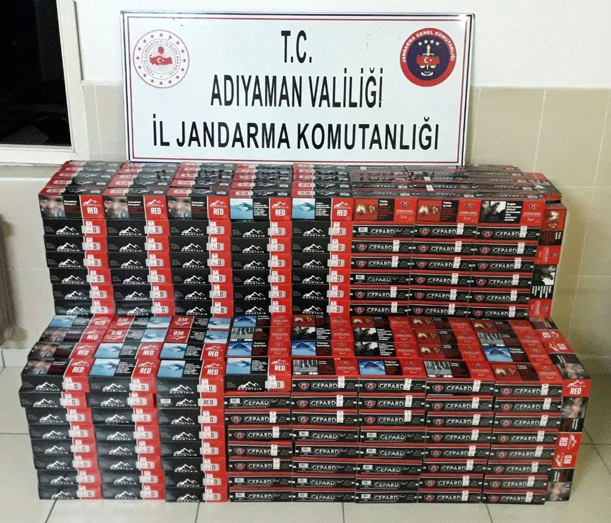 Bandrolsüz makaronlar ele geçirildi