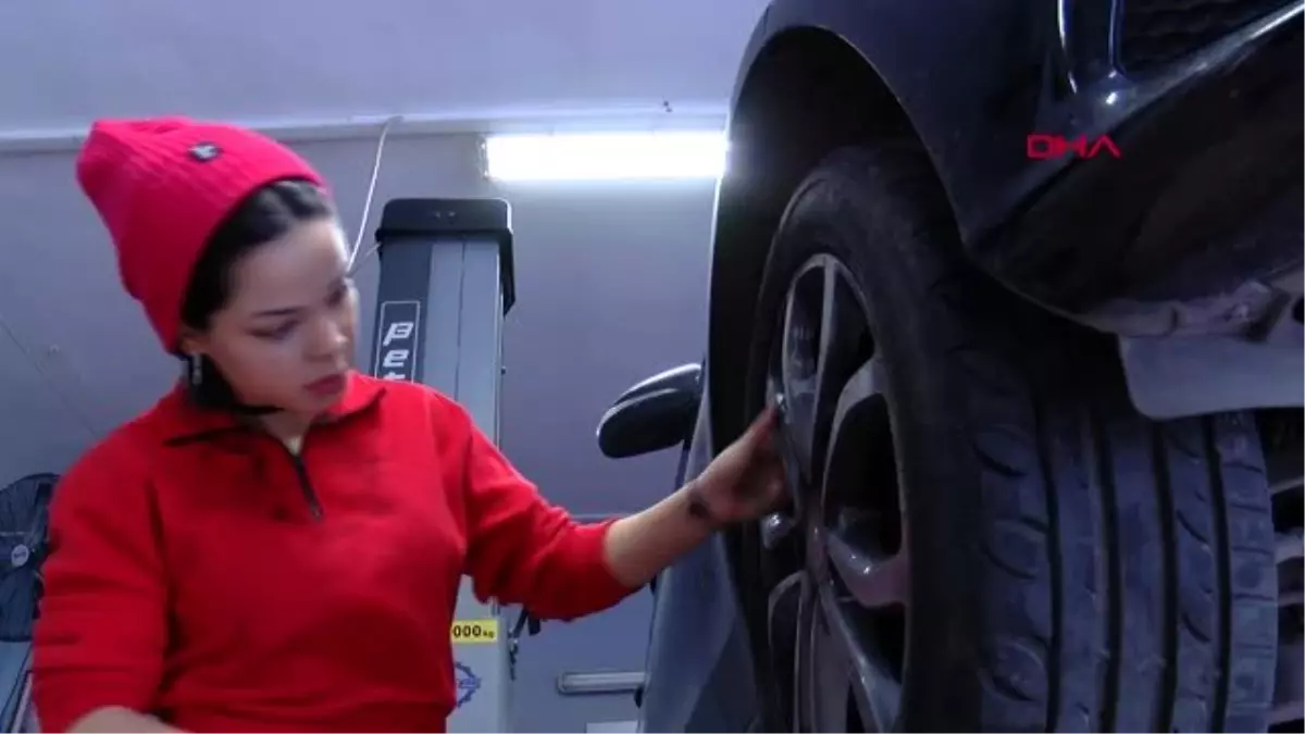 Bebeklerle değil arabalarla oynuyordu; hayallerinin peşinde koşuyor