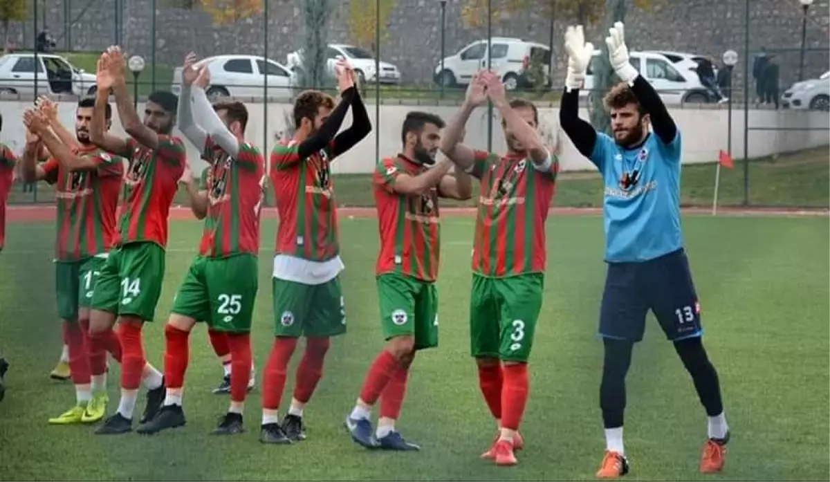 Diyarbakırspor, Hançepekspor\'u 6-1 mağlup etti