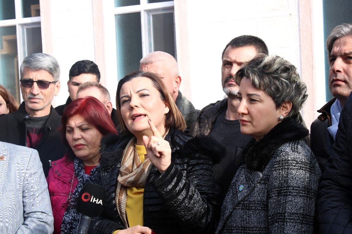İzmit Belediye Başkanı Fatma Kaplan Hürriyet\'ten açıklama