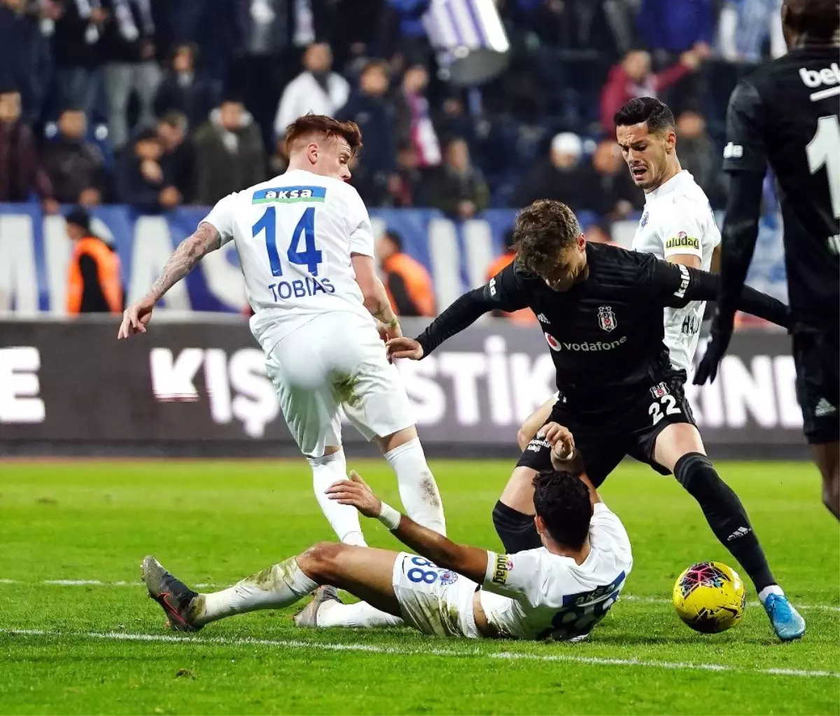 Süper Lig: Kasımpaşa: 2 - Beşiktaş: 3 (Maç sonucu)