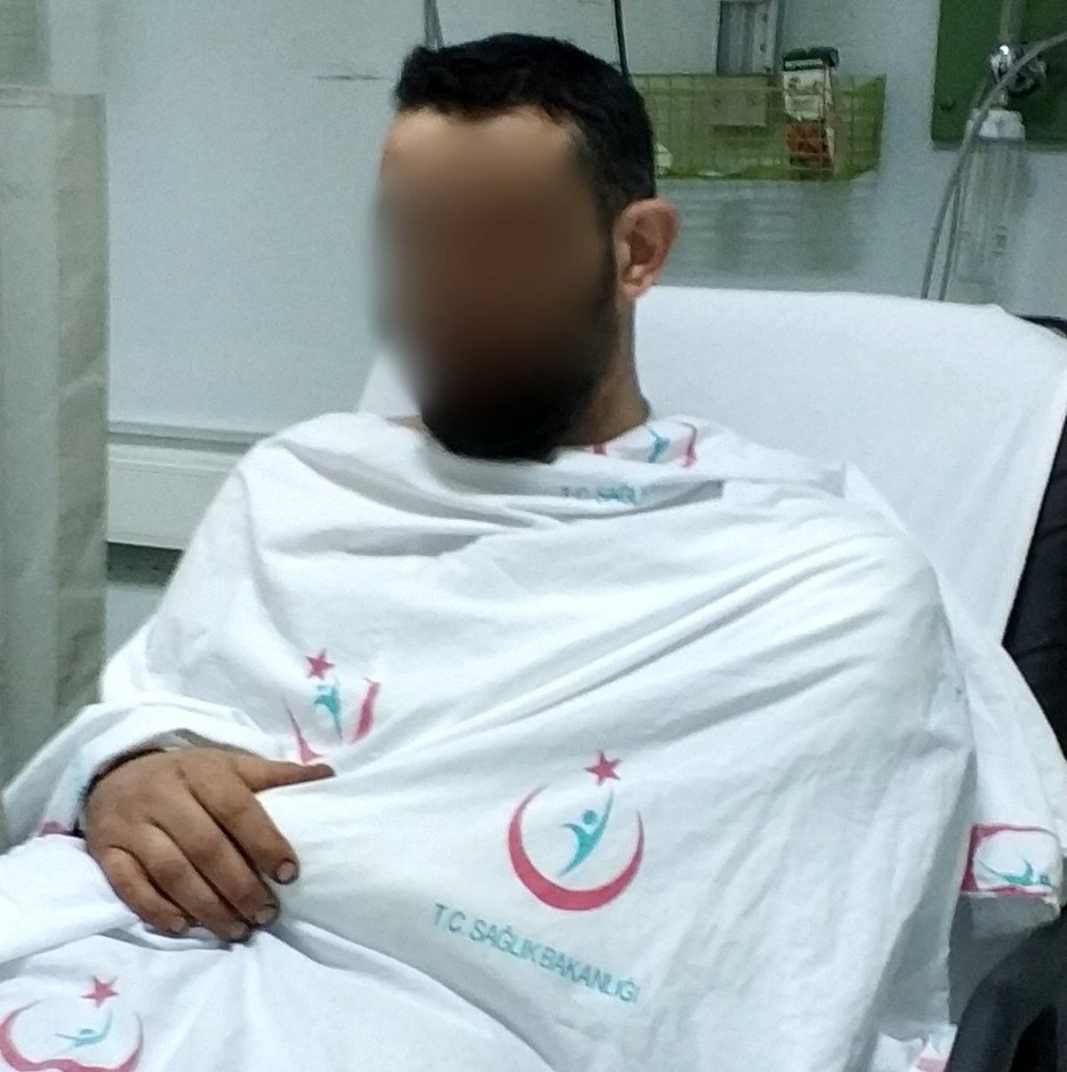 Tabancayla kazara kendini vurdu