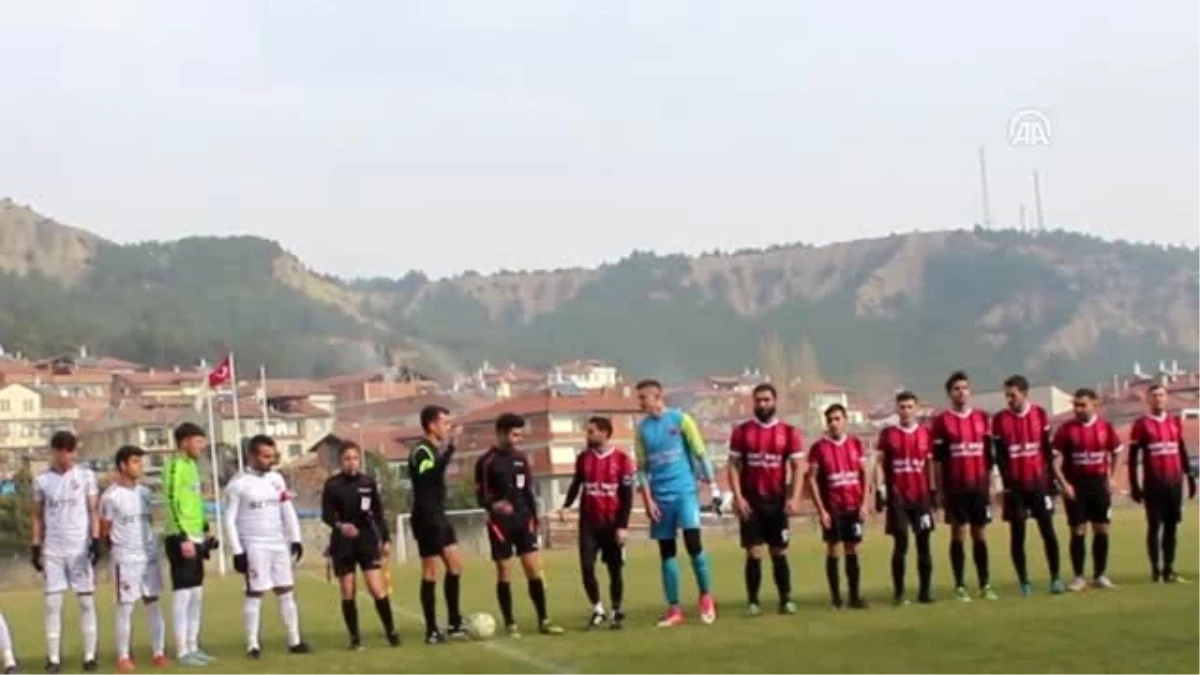 Tosya Belediye Başkanı Kavaklıgil, amatör ligde ilk maçına çıktı