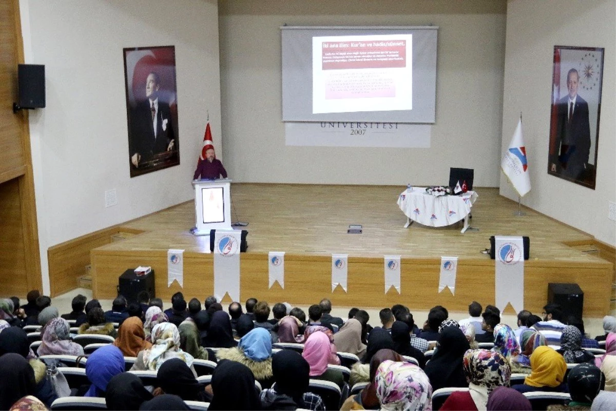 AİÇÜ\' de "Kur\'an Bize Yeter Söylemi" konferansı düzenlendi