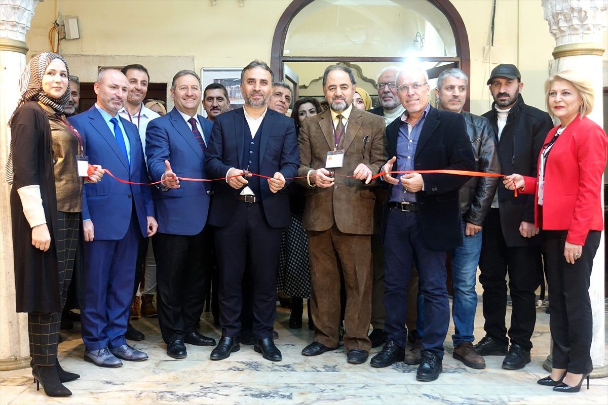 Arap sanatçılardan karma sergi