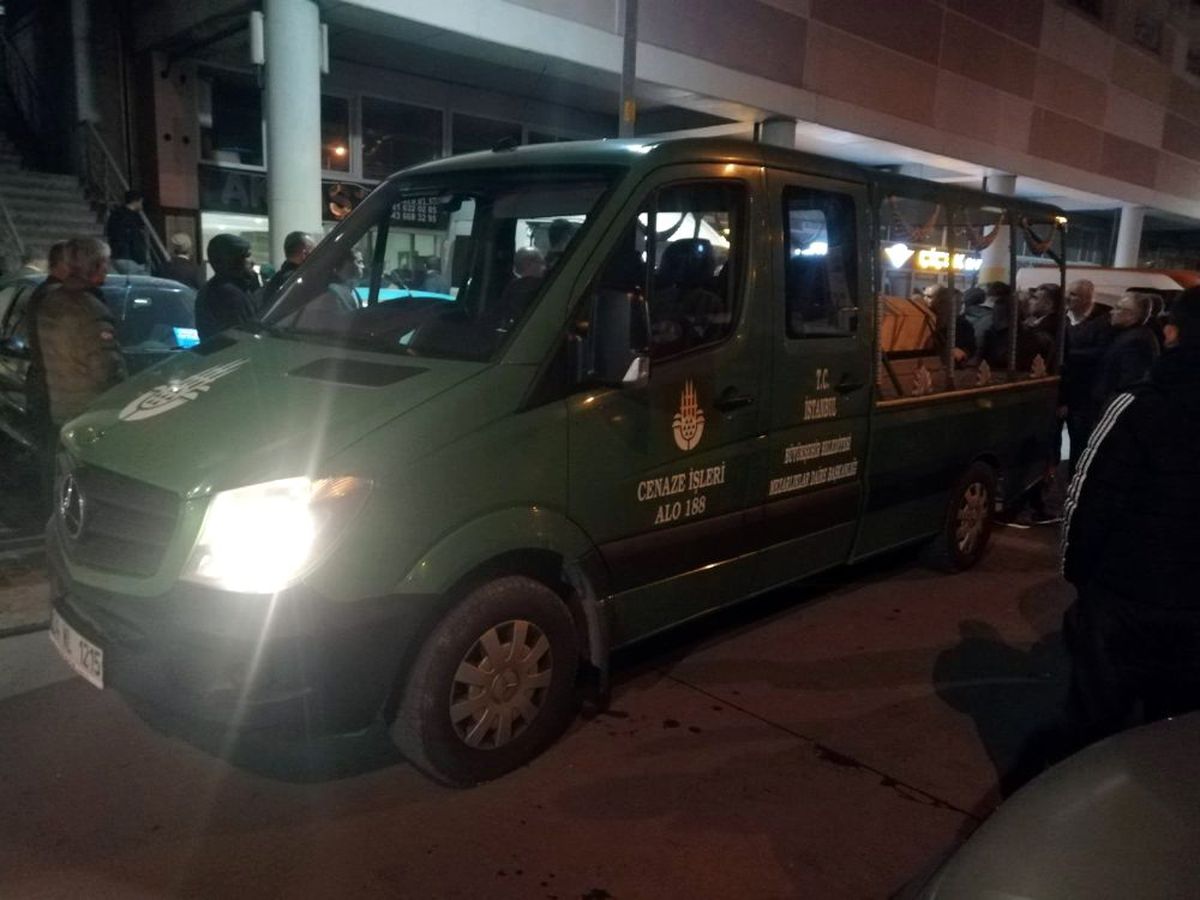 Bağcılar\'da silahlı kavgada ölen şahsın cenazesi adli tıpa kaldırıldı