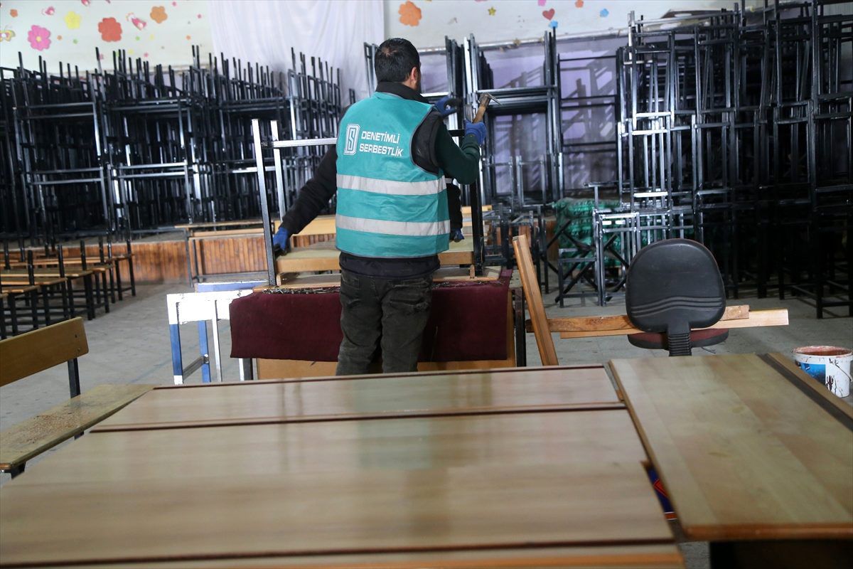 Cezalarını eğitime katkı sağlayarak çekiyorlar