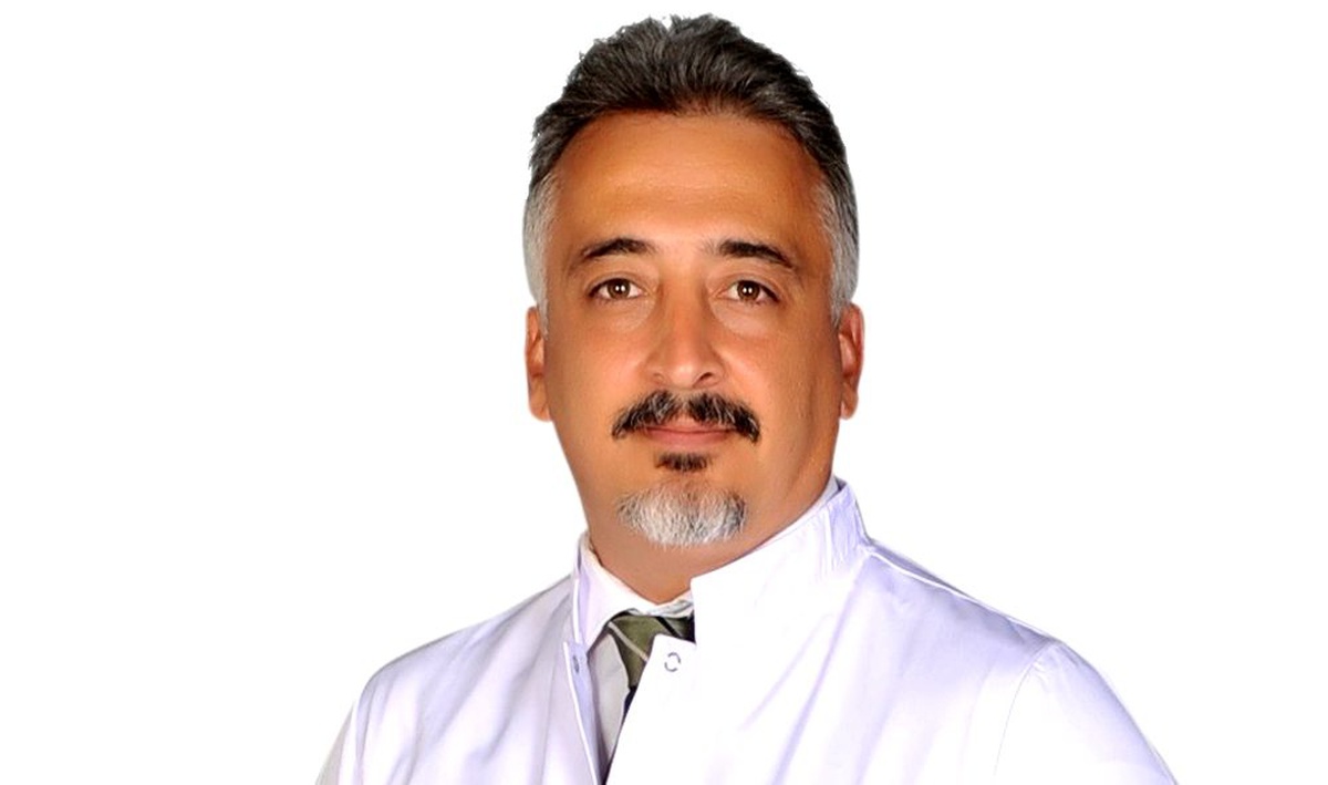 "Çok fazla telefon ve bilgisayar kullanmak kamburluğa neden oluyor"