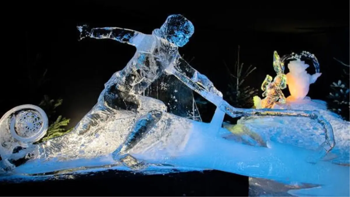 Hollanda\'da "Buzdan Heykeller" festivali