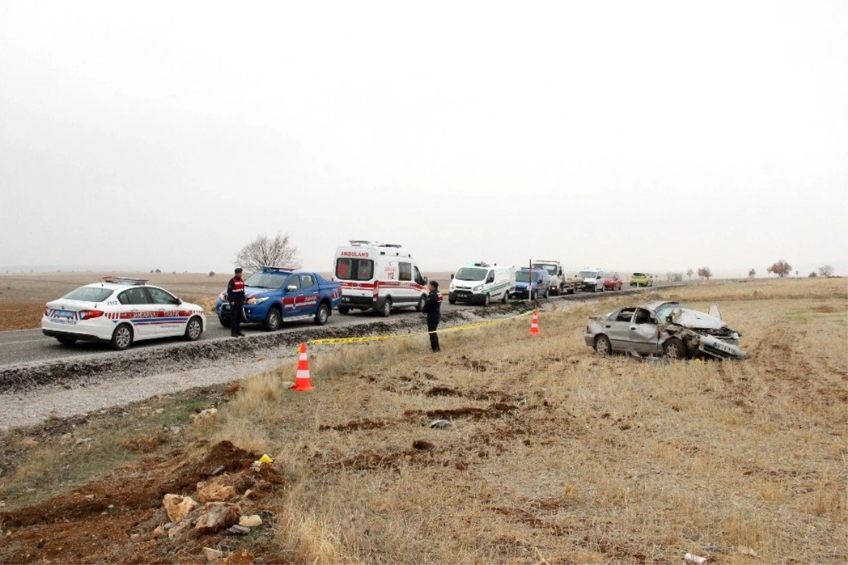 Karaman\'da karı-kocayı trafik kazası ayırdı
