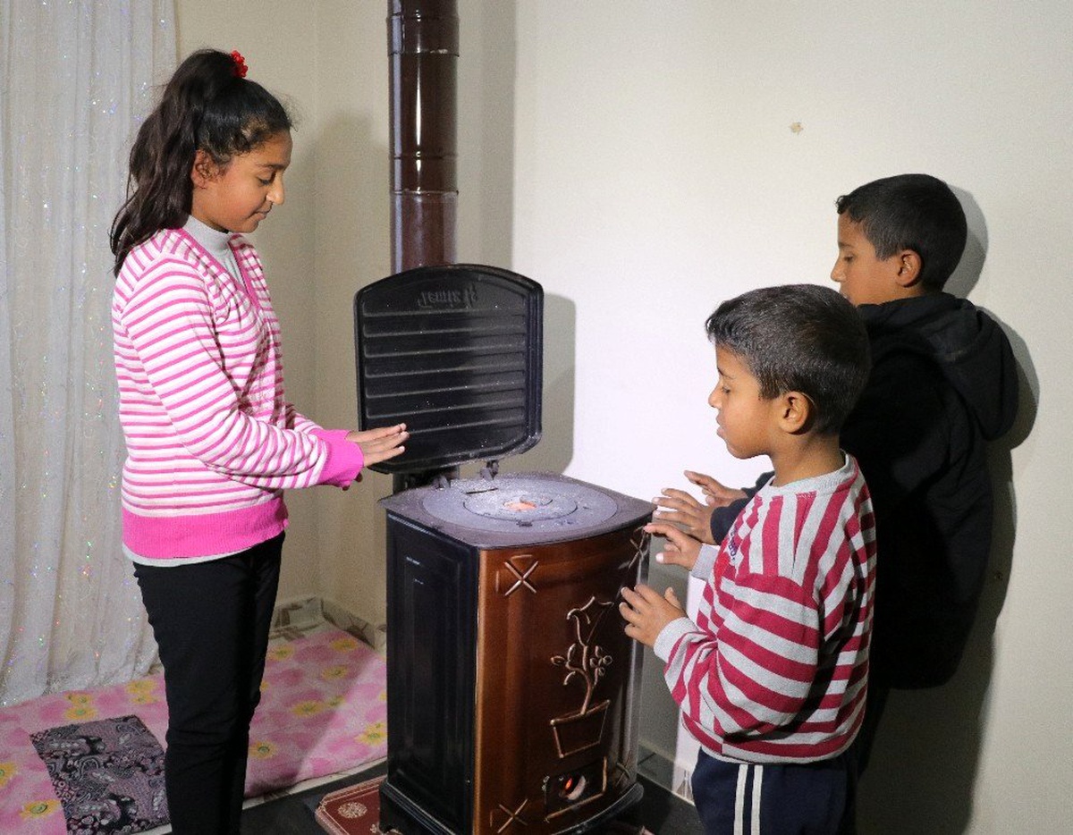 Kardeşi için feryat eden Hatice ailesiyle yeni evlerine kavuştu