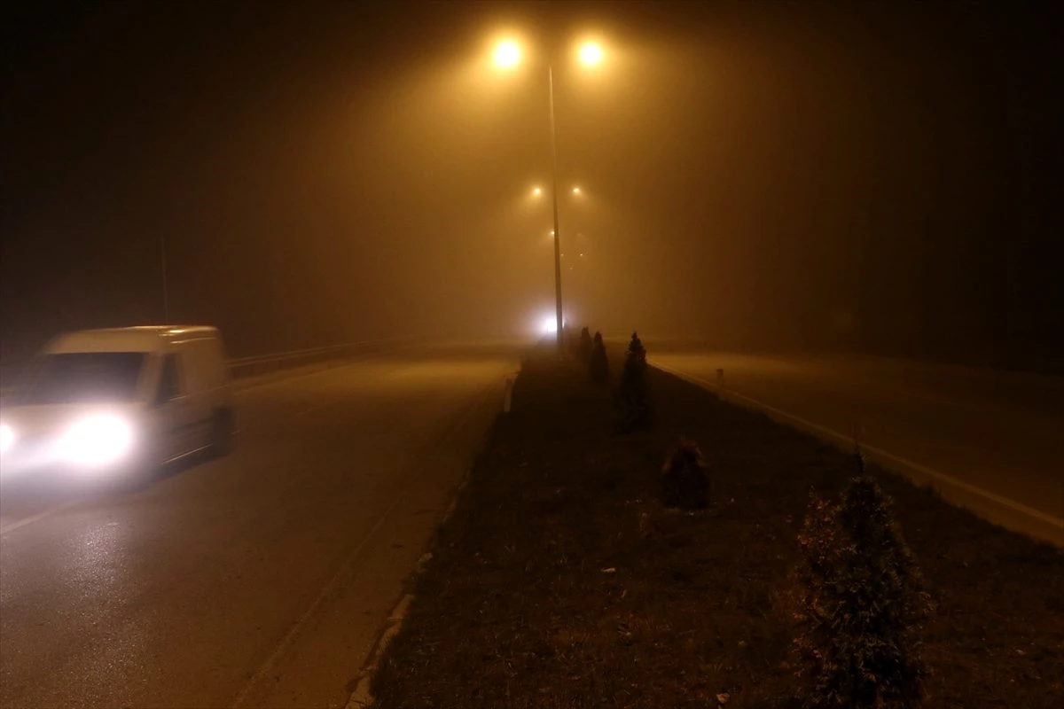 Kastamonu\'da sis ulaşımı olumsuz etkiliyor