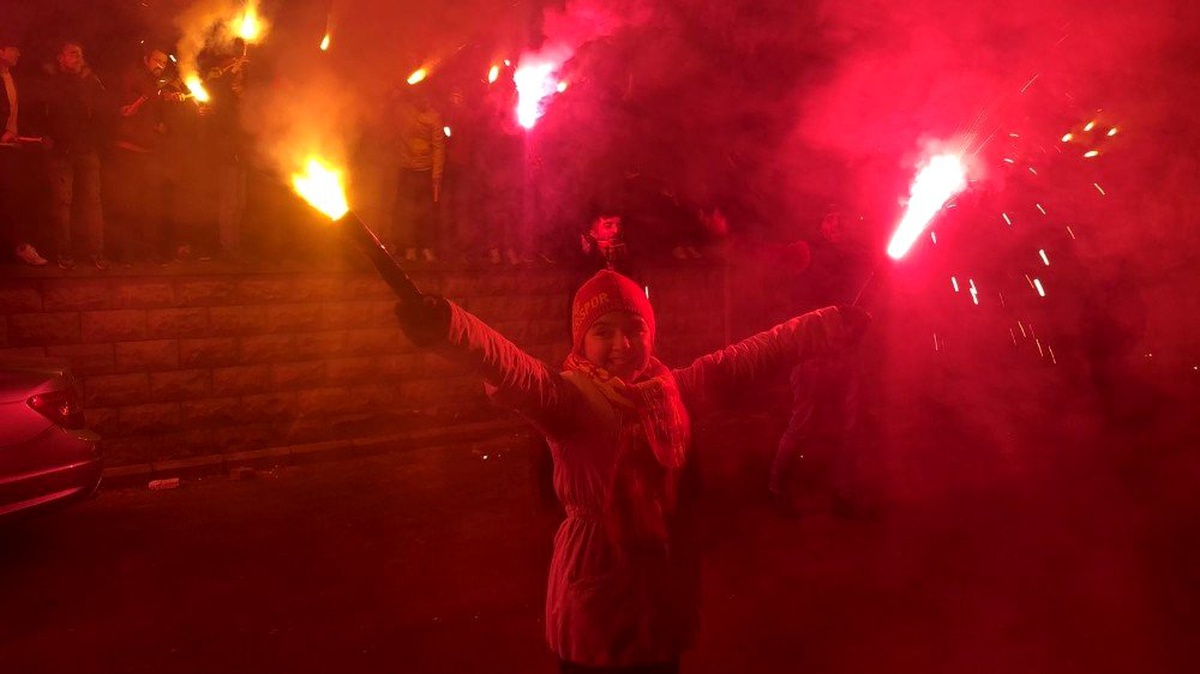 Kayserispor taraftarı moral verdi