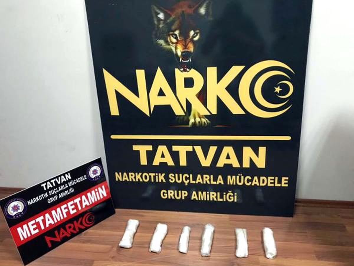 Otobüs ve otomobilde uyuşturucuyla yakalanan 2 kişiye gözaltı