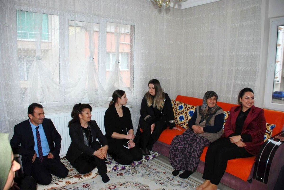 Pekmez\'den şehit ailelerine ziyaret