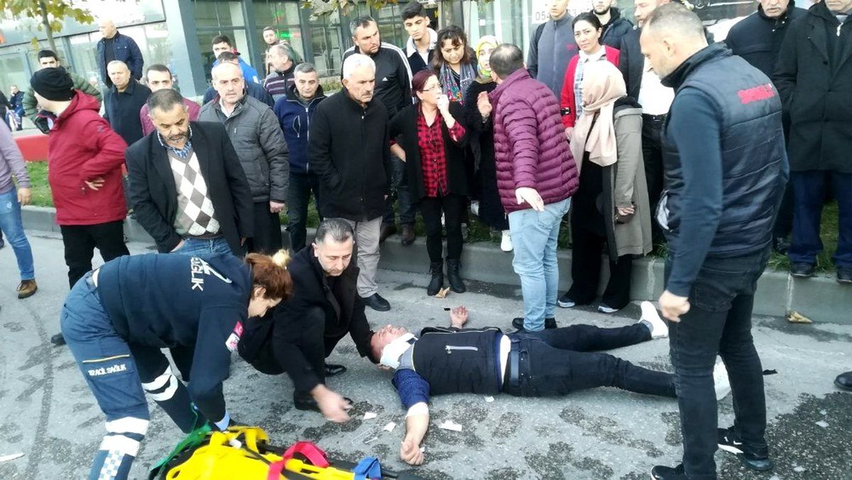 Samsun\'da iki kamyonet çarpıştı: 4 yaralı