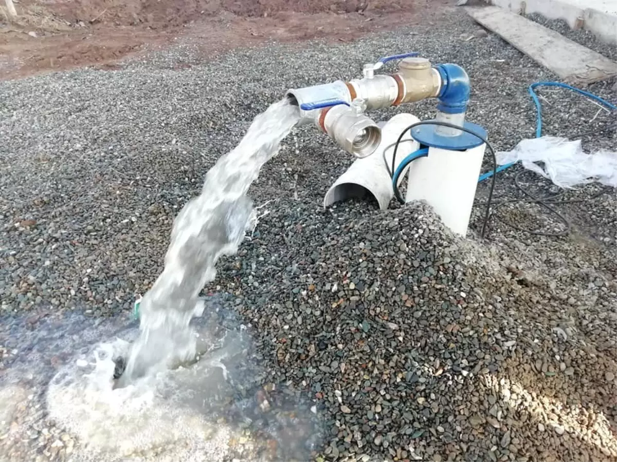 Tarlasına güneş enerjisi sistemi kurdu, sıfır maliyetle çiftçilik yapacak