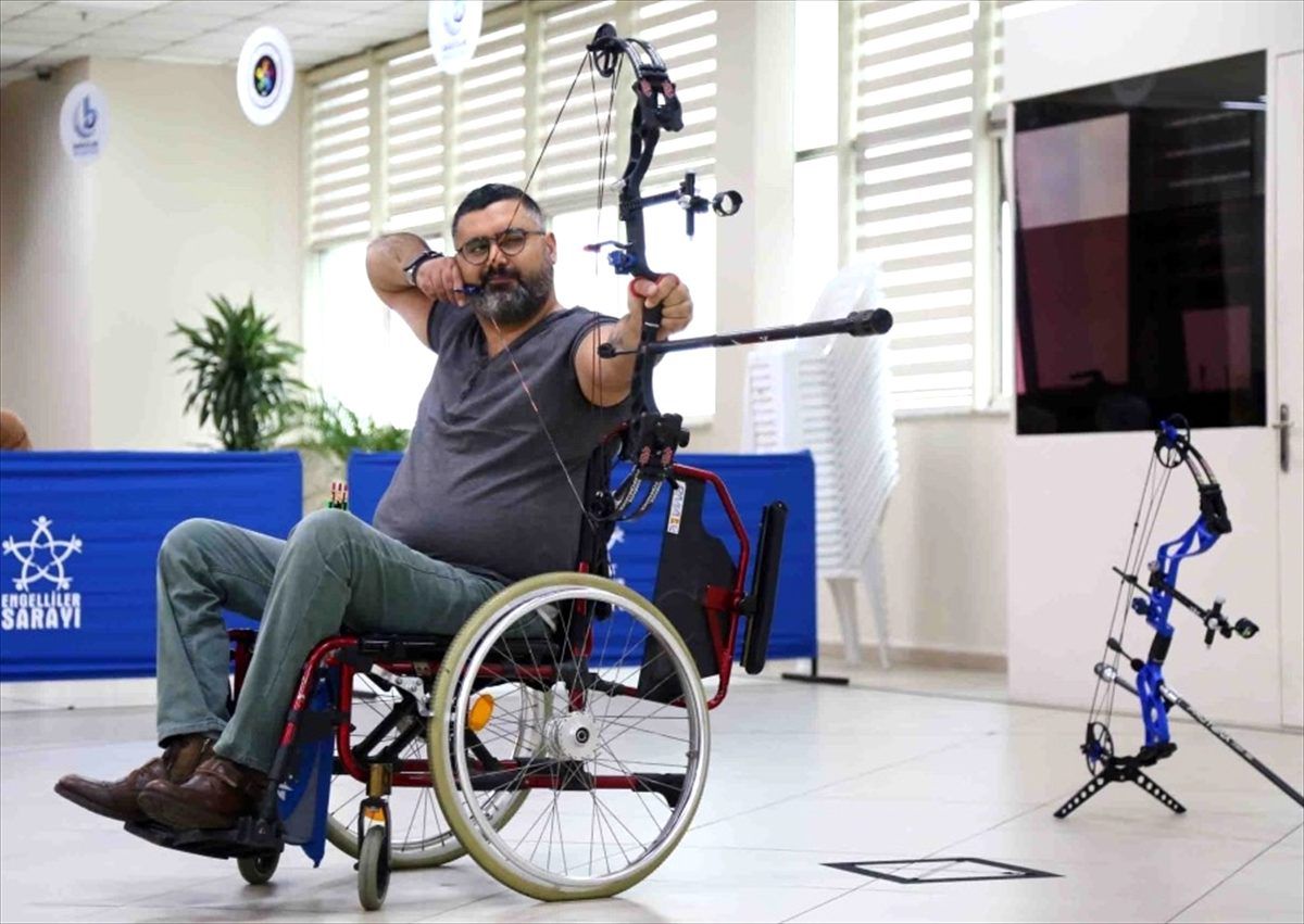 Trafik kazasından sonra okçuluğa başladı, Türkiye üçüncüsü oldu