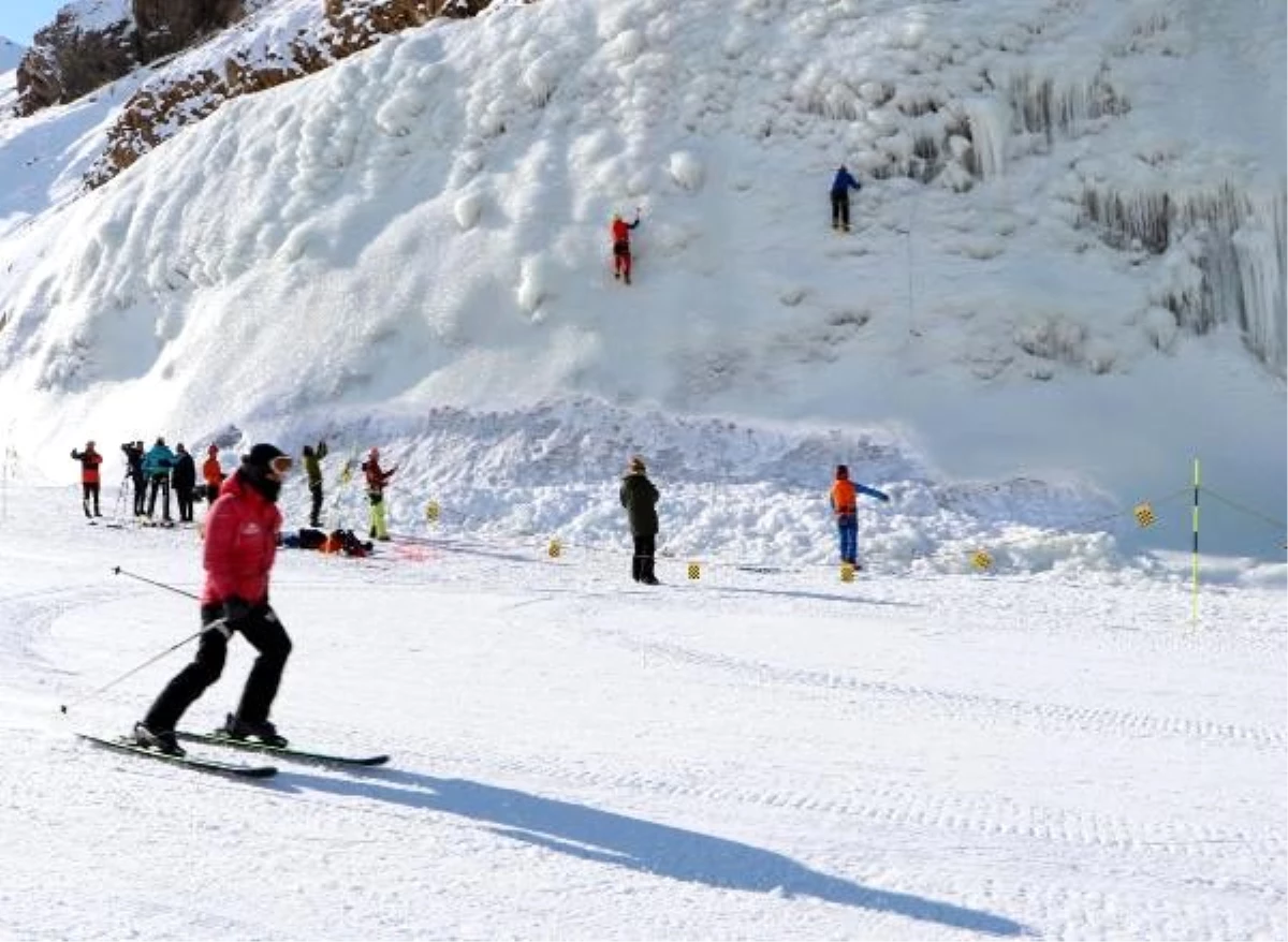 Ünlü dağcı Palandöken\'de yapay buz parkına tırmandı