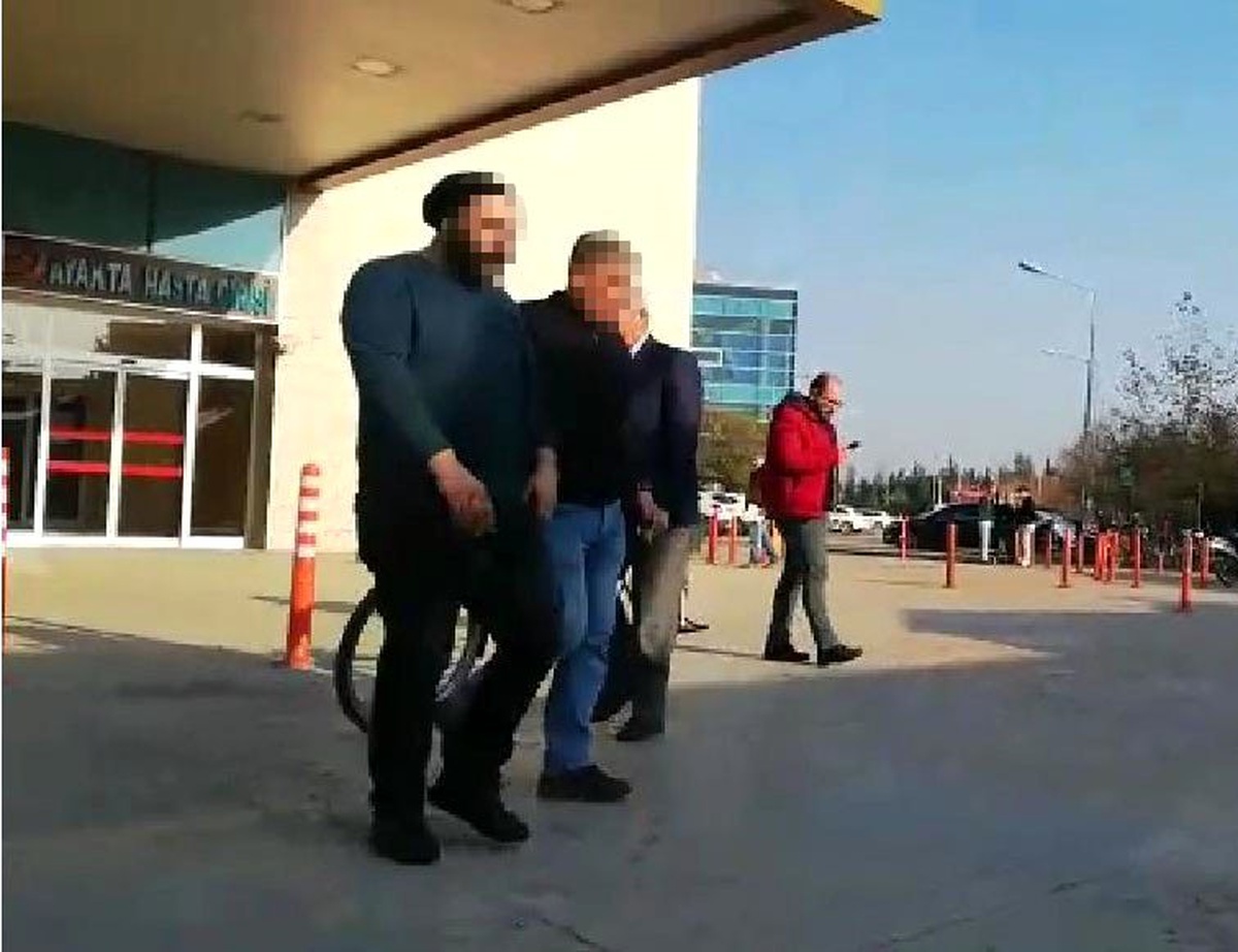 Abi kardeş kavgasında kan aktı