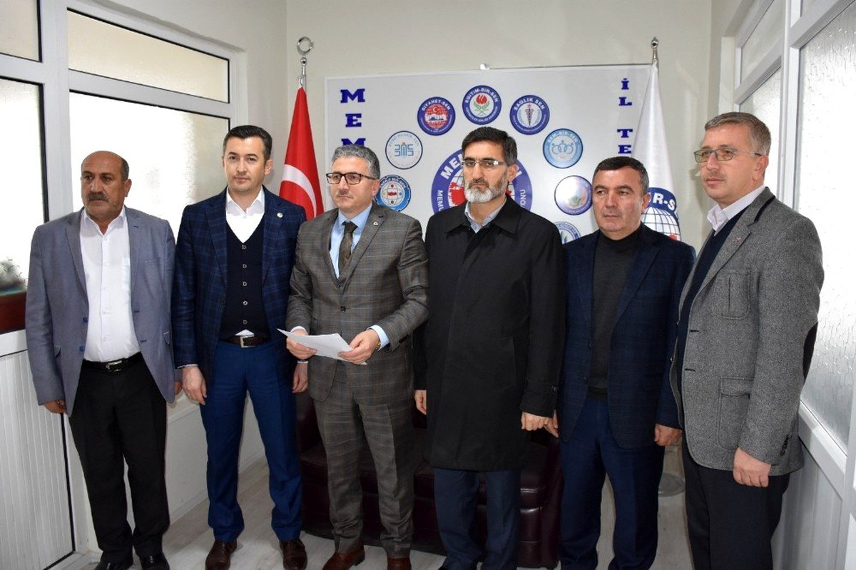 Akdoğan: "Kahrolsun küresel emperyalizm, yaşasın zulme karşı direnişimiz"