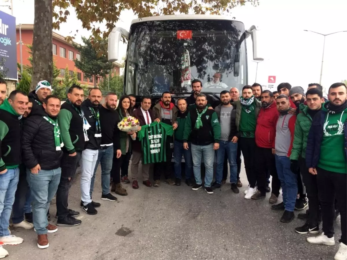 Başkan Hürriyet\'ten Karşıyaka taraftarına jest