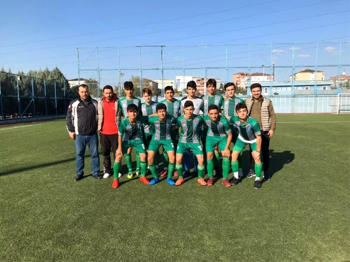 Çayırova\'nın genç takımı U-16\'da \'play-off\'a hazır