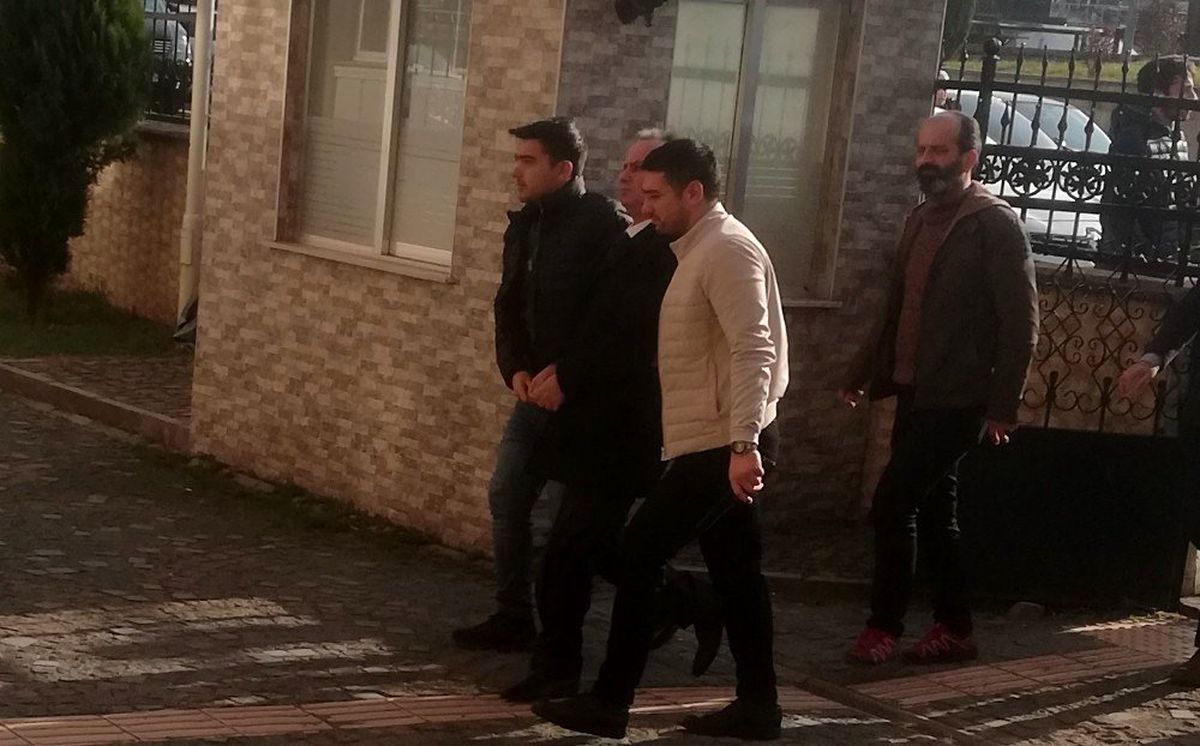 Cinayet zanlısı teslim oldu