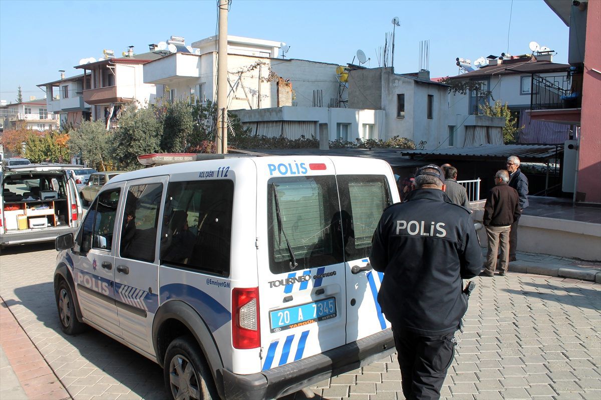 Denizli\'de 69 yaşındaki kadın evinde ölü bulundu
