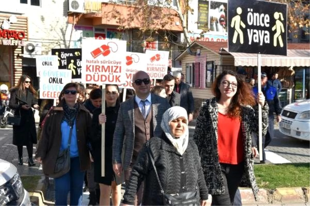 Edremit Belediyesi yaya güvenliğine dikkat çekti