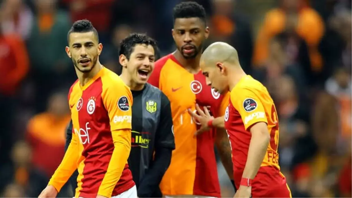 Galatasaray\'da yolcu listesi belli oldu!