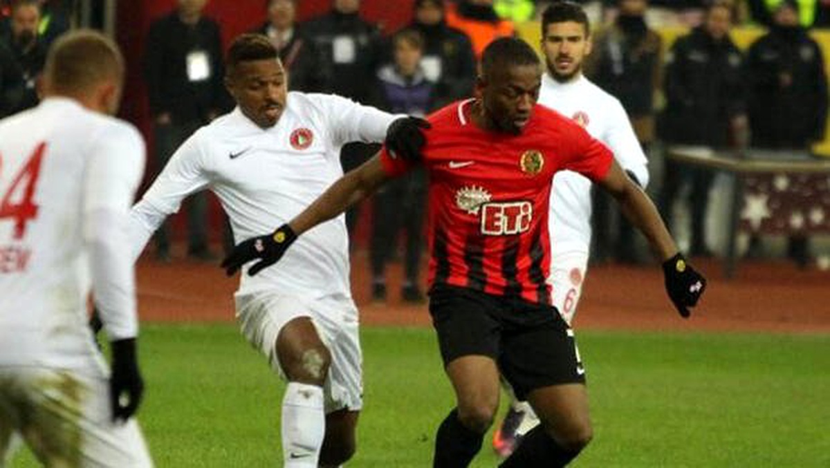 Jesse\'nin hocası Galatasaray ve Fenerbahçe\'nin ilgisini açıkladı