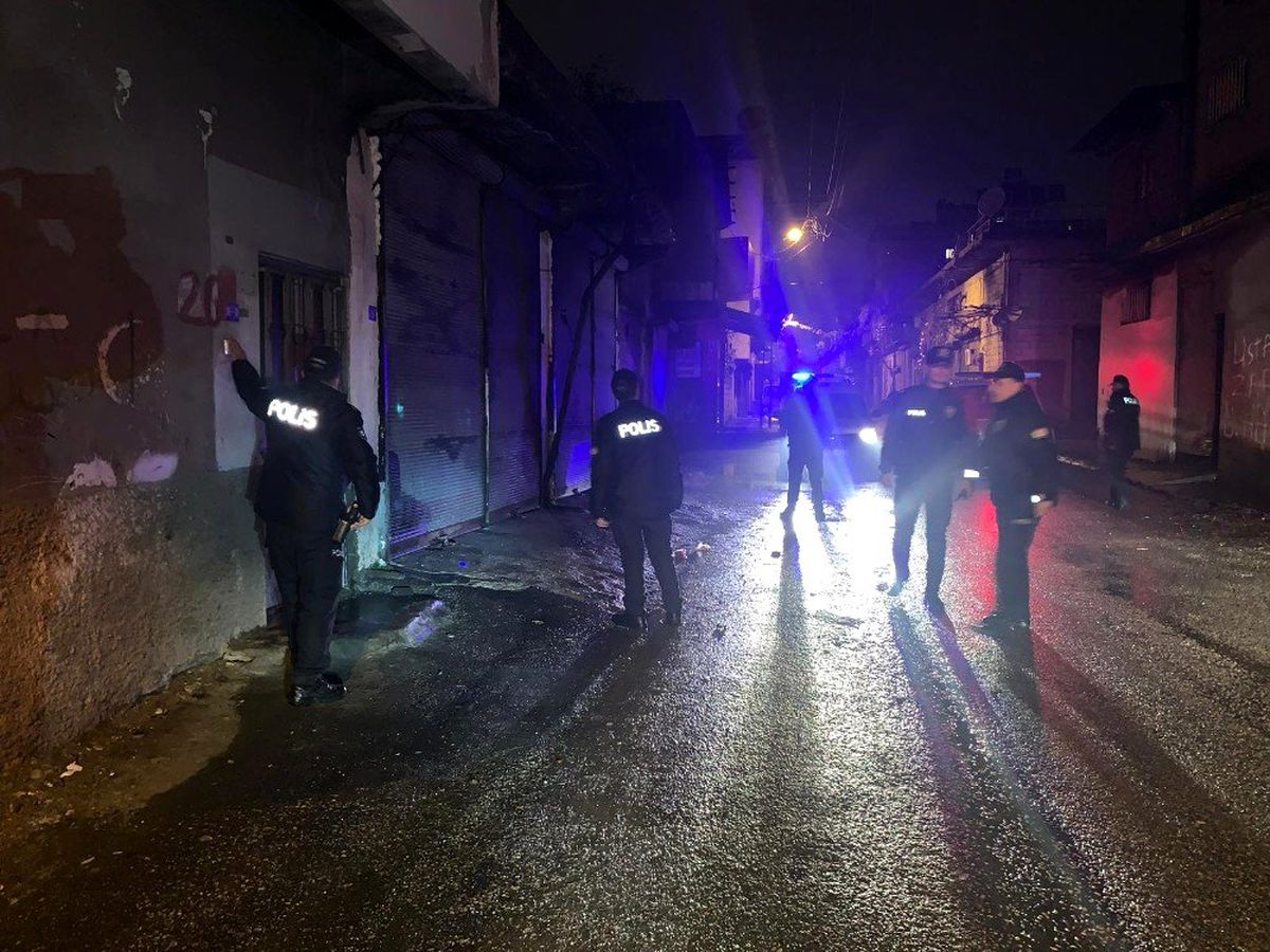 Kahramanmaraş\'ta arama kaydı olan 38 kişiden 16\'sı tutuklandı