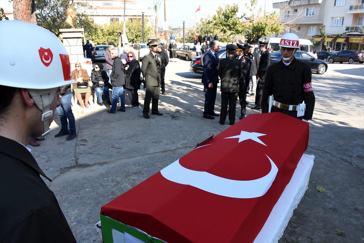 Kore gazisi Niyazi Yapıcı son yolculuğuna uğurlandı