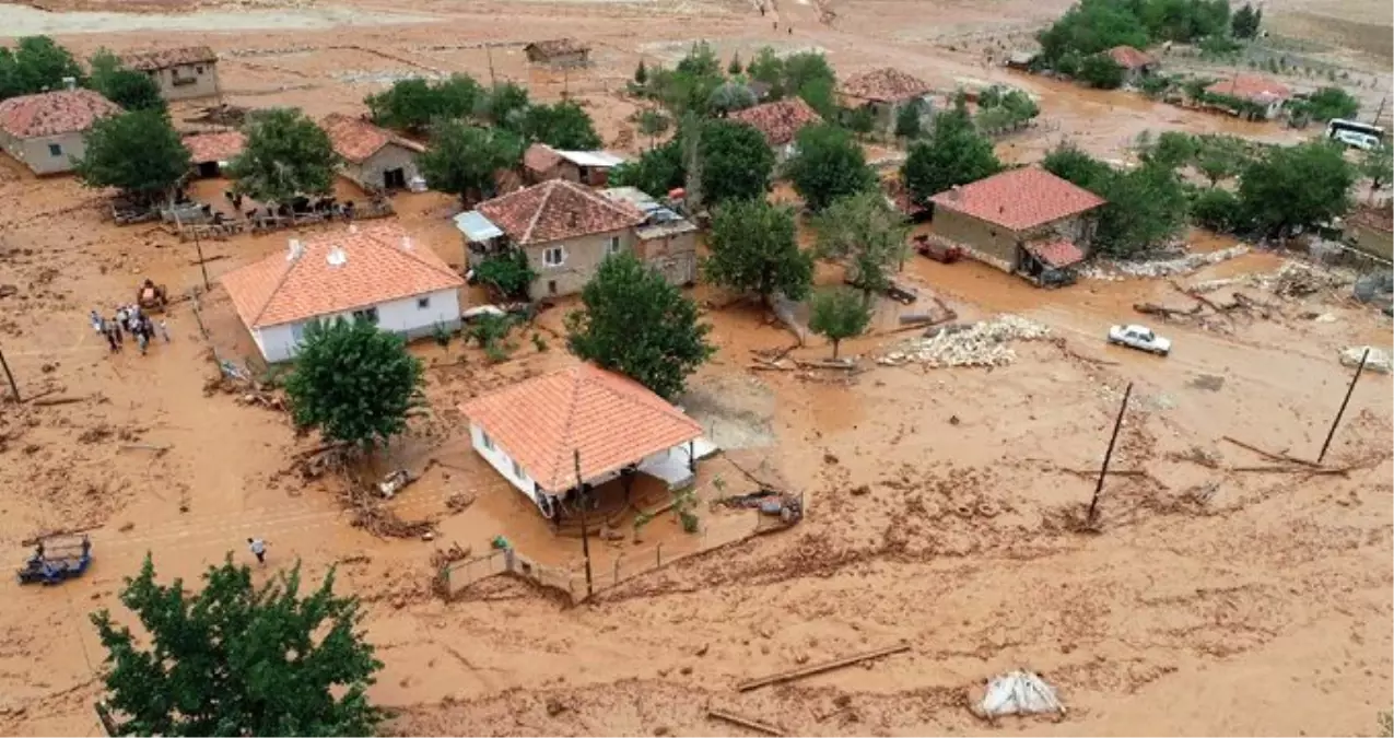 Meteorolojiden bir ilk! Antalya, kırmızı kodla uyarıldı