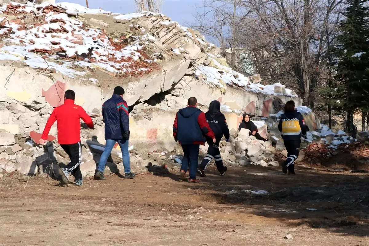 Niğde\'de deprem tatbikatı yapıldı