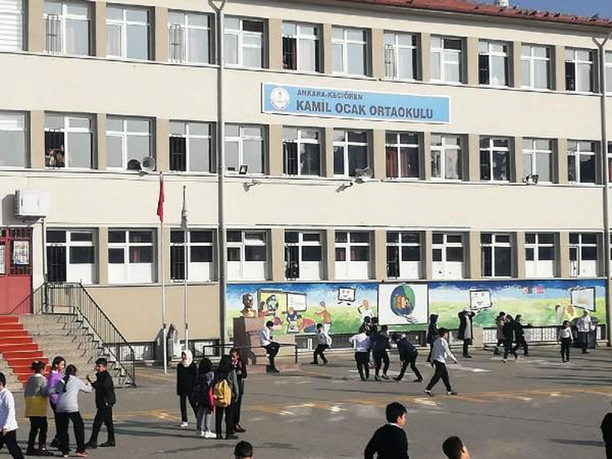 Okulda fenalaşan Mert, hayatını kaybetti