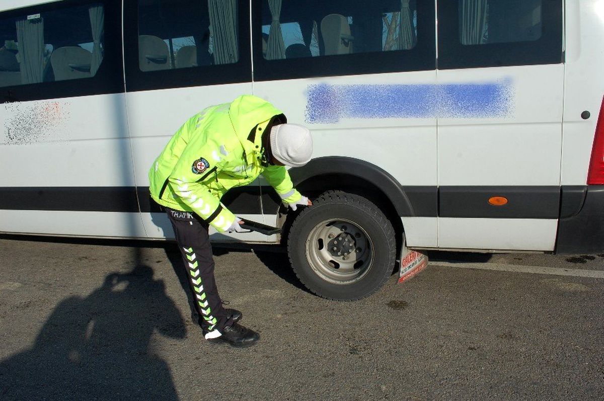 Tekirdağ\'da polisten kış lastiği denetimi