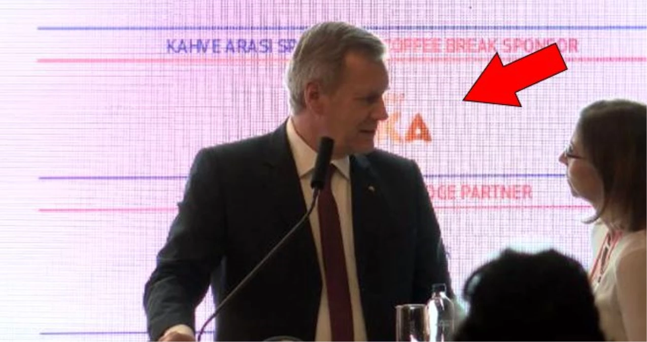 TÜSİAD\'ın konferansında çeviri krizi! Almanya\'nın eski Cumhurbaşkanı kürsüden indi